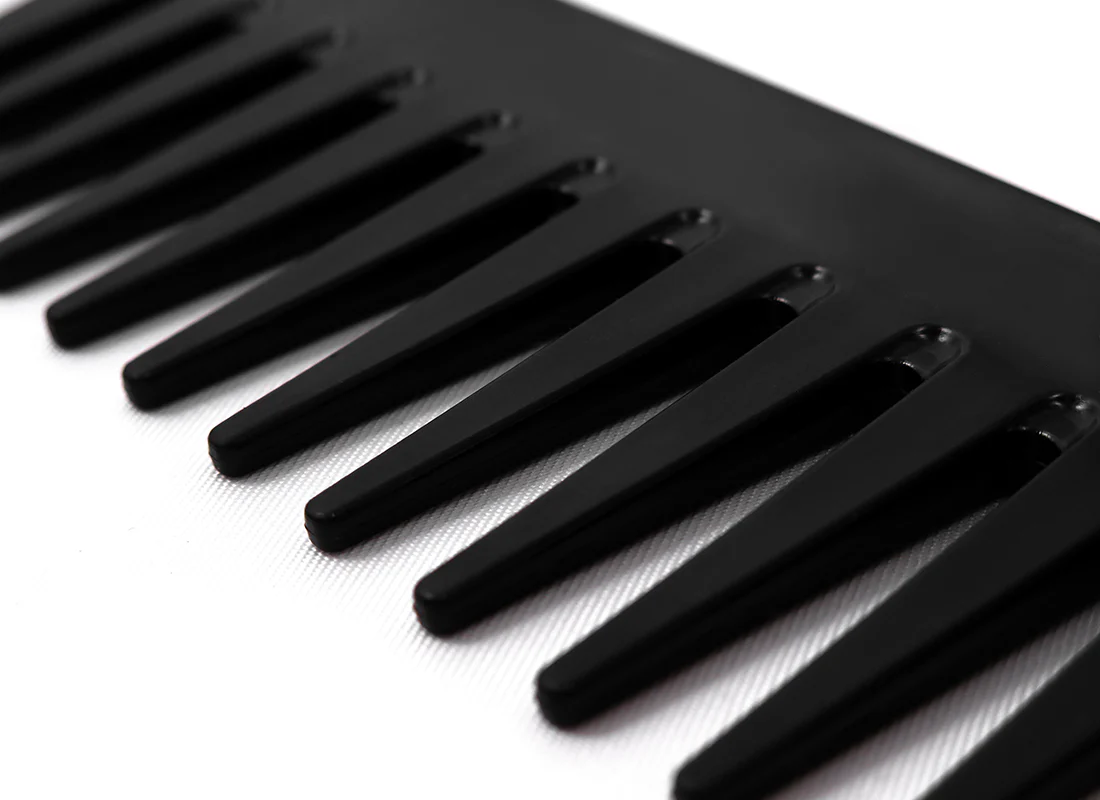 WigIsFashion Wide Tooth Comb - Image 3