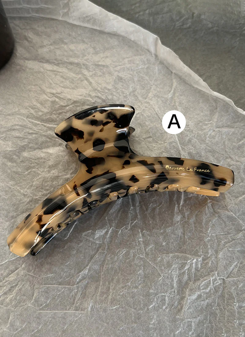 Shark Hair Claw - Image 3